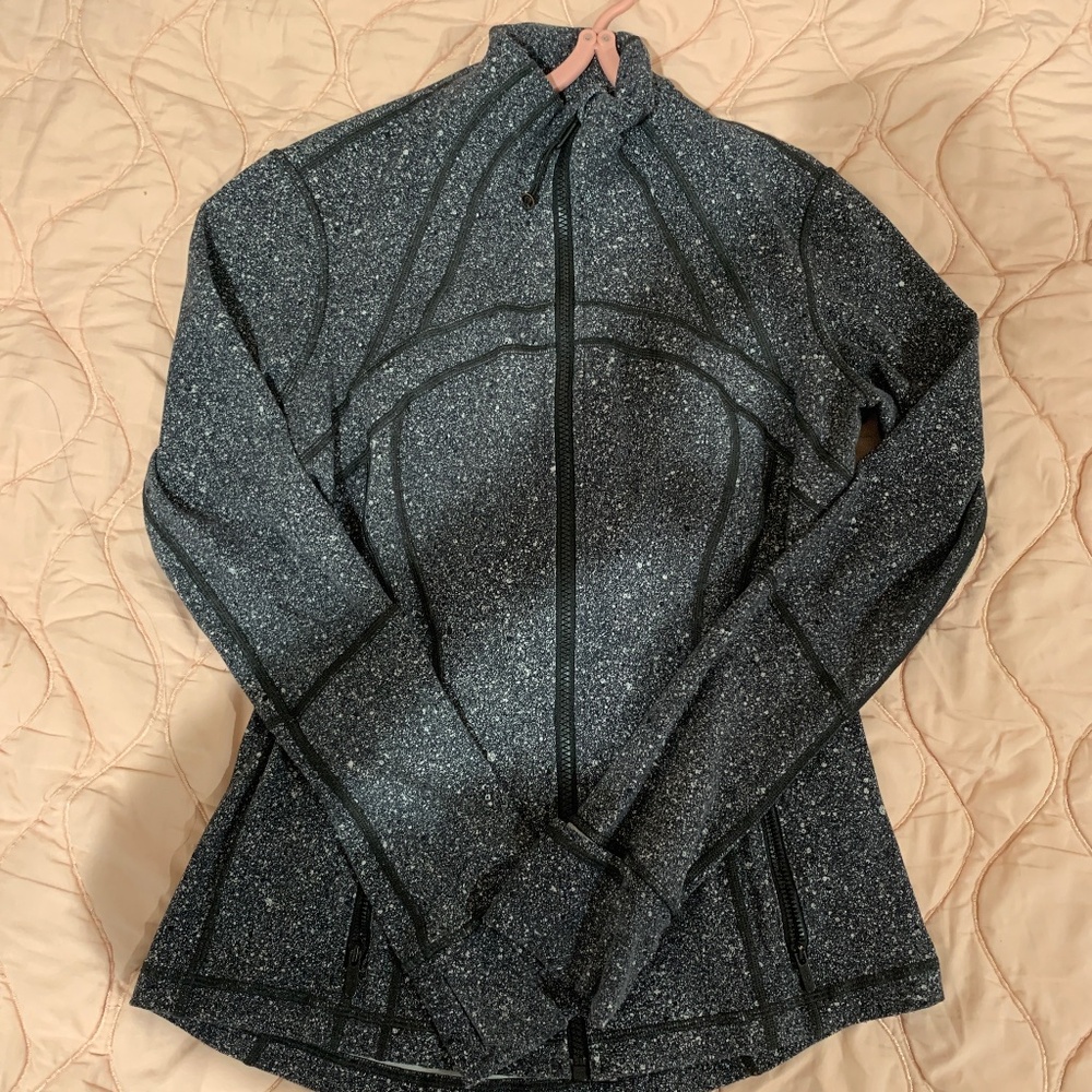 Lululemon define jacket size 8